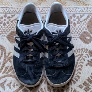 Adidas Gazelle, size 5 youth, black and white